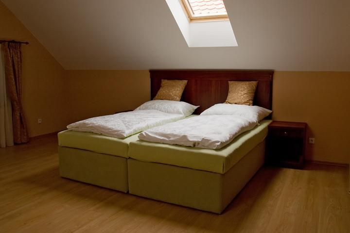 Penzion Zlaty Vul ซนอยโม ห้อง รูปภาพ